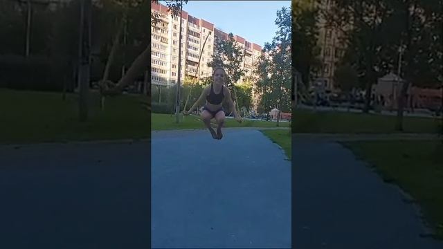 как я прыгаю на скакалке в замедленной съёмке смотреть онлайн