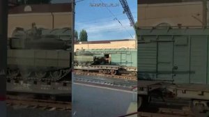 Танковый эшелон на пути в зону СВО

На платформах танки Т-80БВМ.

Скотт Риттер - Подписаться. (https