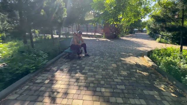 УРА! Папа Влад ПРИЕХАЛ! Степашка и Маняшка просто легли на плечи папе как генеральские погоны)))
