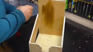 Такой самоделки из пластиковой канистры вы точно еще не видели