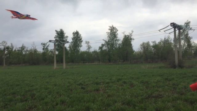 ЗАПУСКАЕМ ВОЗДУШНОГО ЗМЕЯ ИЛИ КАК ЗАРЯДИТЬ ТЕЛЕФОН ЧЕРЕЗ ПРИКУРИВАТЕЛЬ В МАШИНЕ смотреть онлайн