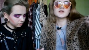 МОЯ ДЕВУШКА ДЕЛАЕТ МНЕ МАКИЯЖ