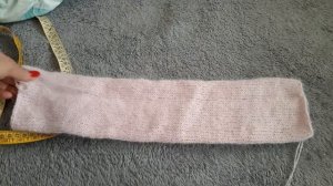 МК: Повязка на голову спицами из пуха норки.