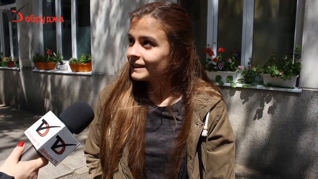 Зрелостниците сa доволни от втората матура смотреть онлайн