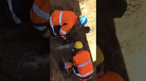 Чугунная труба под давлением