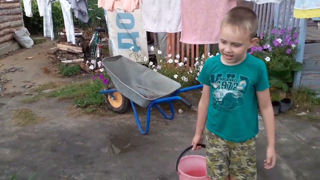283/СКЛАДЫВАЮ ДРОВА В ПОЛЕННИЦУ//ВЫВОЗИМ МУСОР//ВЕЧЕР ЗАГАДОК