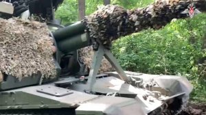 💥 Расчеты самоходных гаубиц «Мста-СМ2» уничтожили минометные расчеты и живую силу ВСУ 

Артиллерист