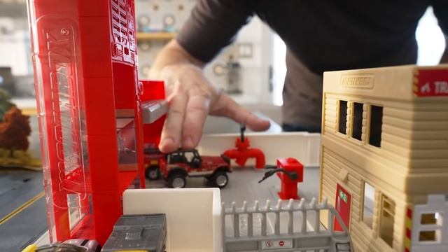 Did We Find Bigfoot in the Wilderness! Epic Hunt for the Legendary Sasquatch in Matchbox City! смотреть онлайн