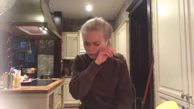 винтажные покупки, уборка, ужин при свечах смотреть онлайн