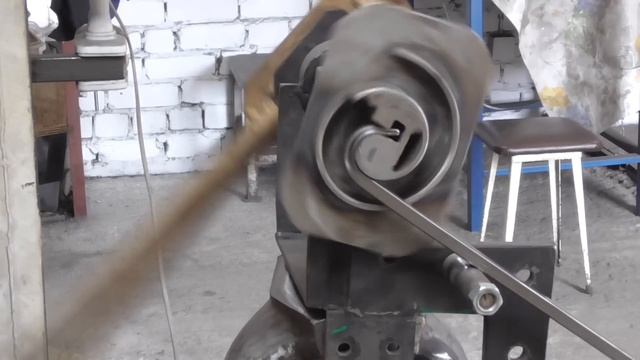 РЕЗ болгарки В СВАРОЧНОЙ МАСКЕ! ЧТО ЭТО ЗА МЕТАЛЛ? ХОЛОДНАЯ КОВКА! СВОИМИ РУКАМИ! смотреть онлайн