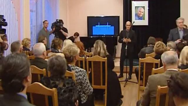 Год назад не стало Виталия Вульфа смотреть онлайн