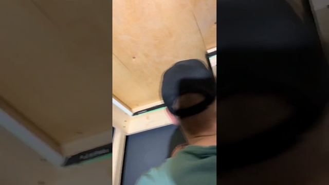 Стенд для тренировок монтажа натяжных потолков #натяжныепотолки