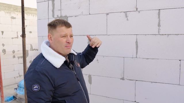 Большой дом с барбекю. Армирование газобетона базальтовой сеткой. Монолитный армопояс
