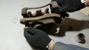 Две основные причины почему клинит суппорт.