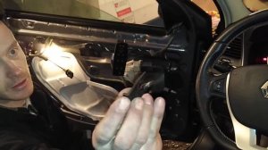 Как снять заменить стекло передней двери RENAULT LAGUNA(12-)demontaz zamiana szyby drzwi przod!