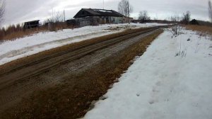 по грязи и рыхлому снегу на мотособаке