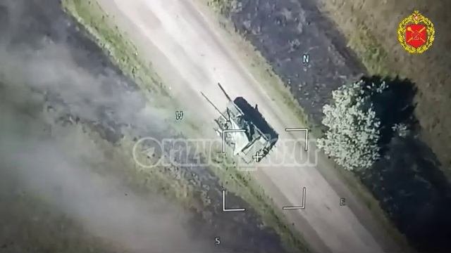 Ланцет уничтожает украинский танк.