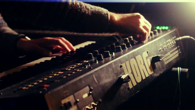 Korg Polysix: Inner workings смотреть онлайн
