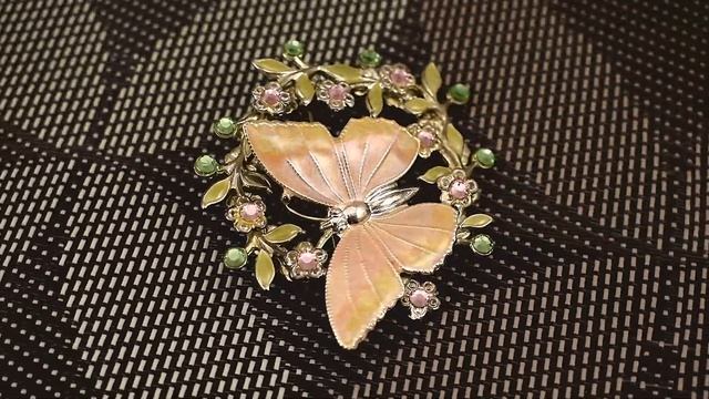 Винтажная брошь "Бабочка в розовых тонах" (США) смотреть онлайн