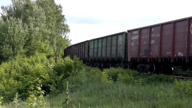 ТЭМ7А-0285 (снизу) и ТЭМ7А-0425+0426 (сверху). Новолипецкий металлургический комбинат.