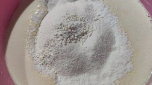 Простой пирог с посыпкой