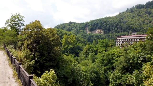Абхазия. Ткуарчал и Акармара. Водопады Золотоносец, Ирина, Великан