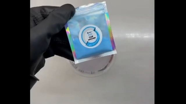 Crafting epoxy resin dab tools with the new glow in the dark pigment Squid-Glow | SquidPoxy смотреть онлайн