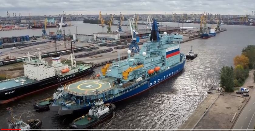 Балтийский завод завершил строительство атомного ледокола Сибирь и передал его Росатомфлоту.mp4