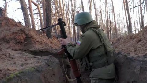 Ивановские десантники держат оборону на окраине села Диброва