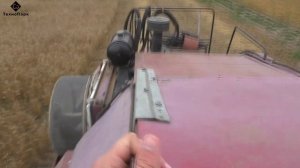 Первый день уборки пшеницы комбайном КЗС 7