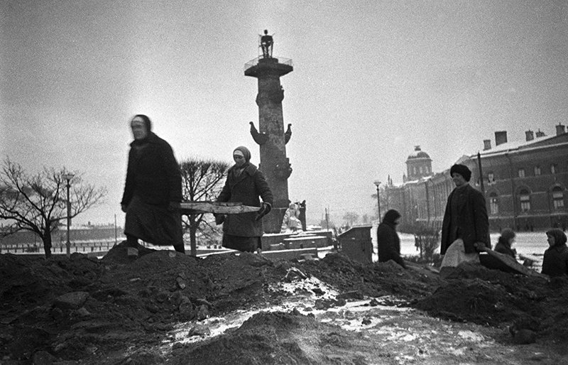 Бессмертный подвиг: 81 год назад была прорвана блокада Ленинграда / События на ТВЦ