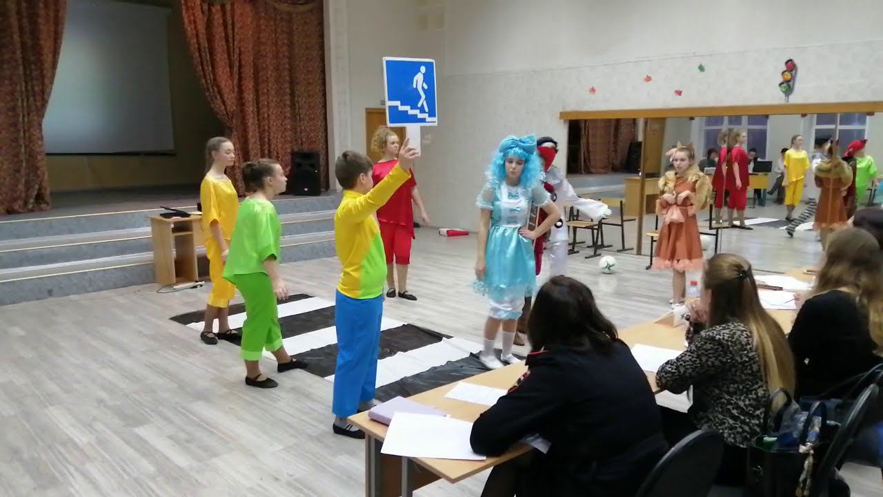 Иду по улице Л.Аркадова смотреть онлайн