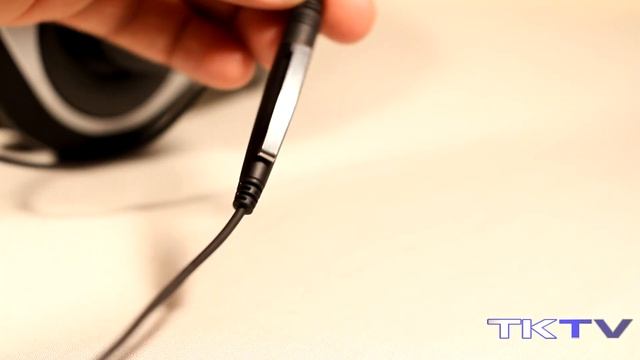 Review: Sennheiser HD 335s The most durable DJ headphones? смотреть онлайн