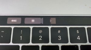 MacBook Pro Touch Bar Flickering Pattern- Variation 3