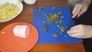 Салат оливье без моркови.