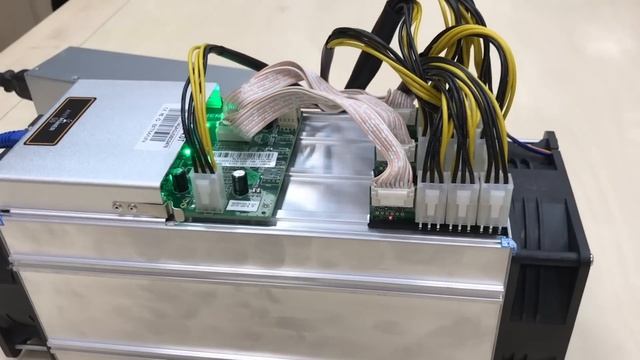 Antminer S9 - подключение, настройка и первые 500 рублей прибыли!