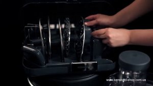 Кухонный комбайн Kenwood FP 972