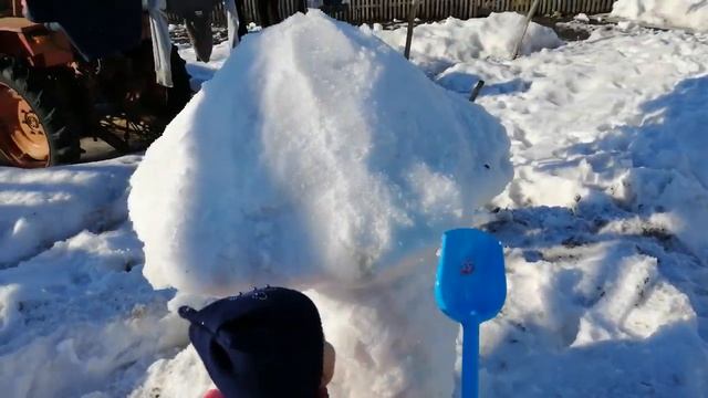 БОЛЬШОЙ ГРИБ ИЗ СНЕГА && LARGE MUSHROOM OF SNOW смотреть онлайн