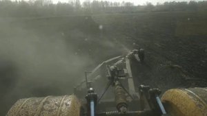 К-701 отвальная вспашка