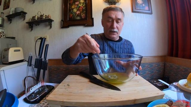 Салат со спаржей.10 минут и готов к употреблению.