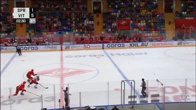Роскошный сэйв Дорожко лежа  Dorozhko saves lying on the ice