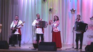 Русская песня Ты играй гармонь моя