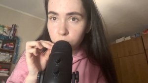 АСМР макияж слюнкой // asmr spit painting