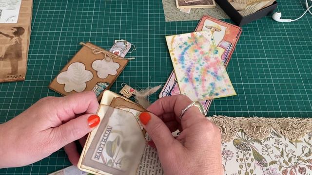 Introduction to a brand new YouTube Junk Journal channel and her fabulous ephemera on Etsy ! 😊❤️ смотреть онлайн