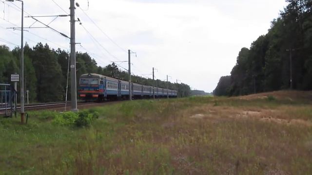 Электропоезд ЭР9Т-686 о.п Бабино смотреть онлайн