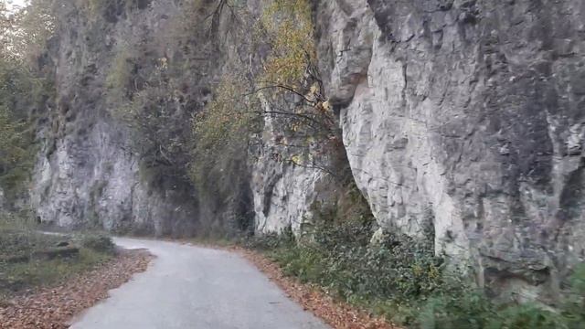On a mountain road! На горной дороге! смотреть онлайн