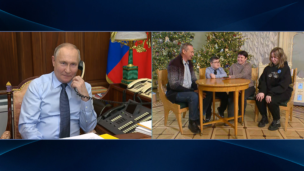 Путин позвонил мальчику, мечтавшему побывать в Эрмитаже / События на ТВЦ