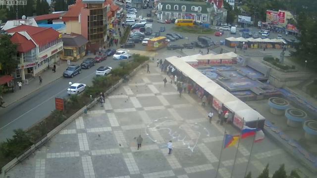 Вебкамера "Площадь Советская". Запись 17.10.2016 10:00:16 смотреть онлайн