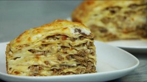 Фаршированные блины по-новому. Блинный торт с фаршем и соусом Бешамель