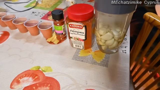 Παστουρμάς σε φέτα από τον Άκη την Αντωνία και την Ελίζα #MEchatzimike смотреть онлайн